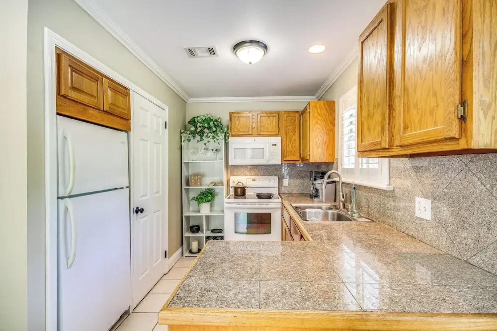 Waveland Retreat w/ Yard: Walkable Location