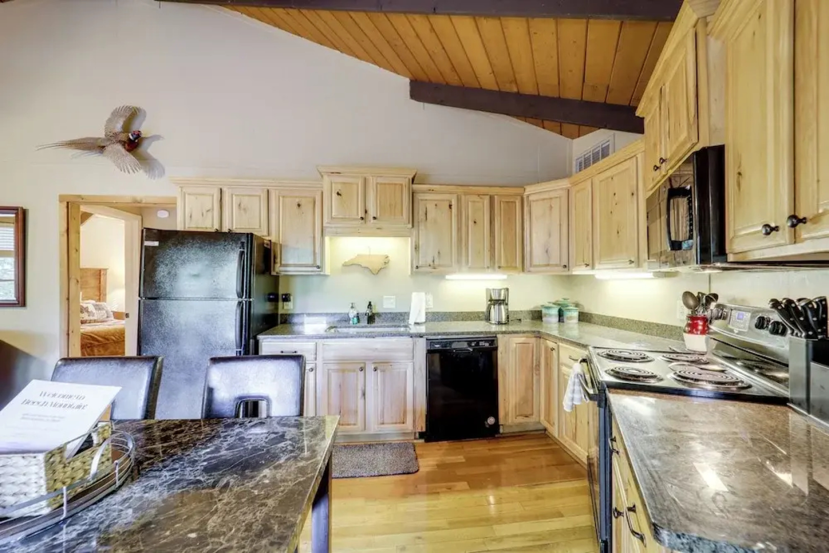 2 Decks, Mountain View: Beech Mountain Cabin!