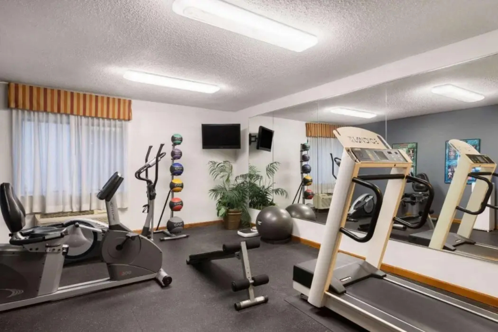 Days Inn by Wyndham Kansas City Northeast