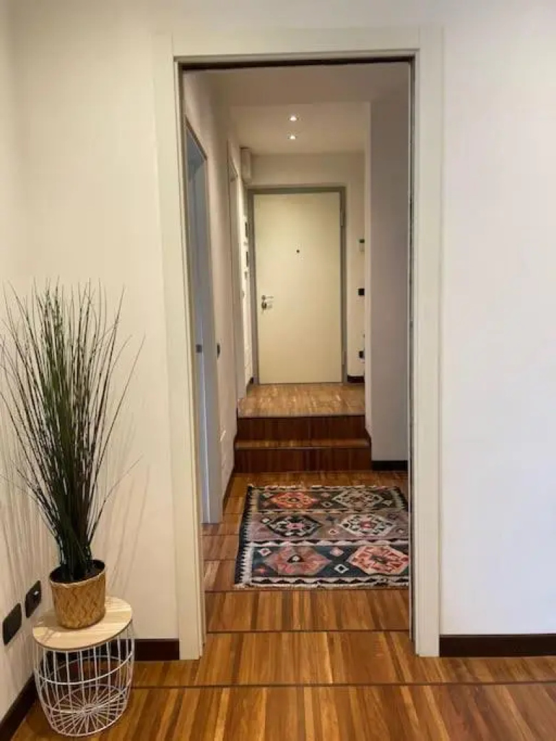 MY HUMBLE HOUSE: appartamento con vista lago e giardino uso esclusivo