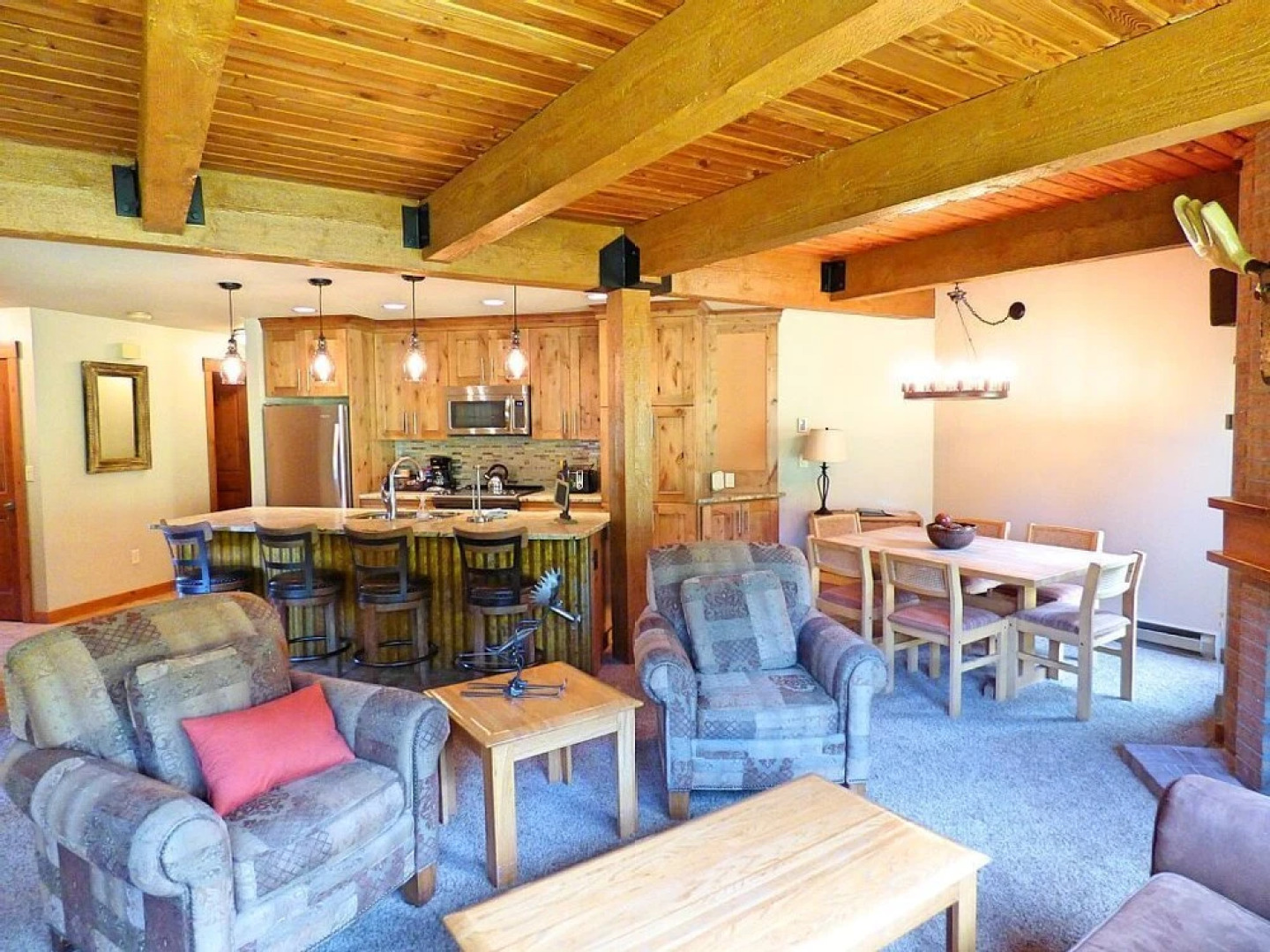 Lift Tickets Ground Floor in Mtn Village, Wifi, Fireplace, Hot Tubs