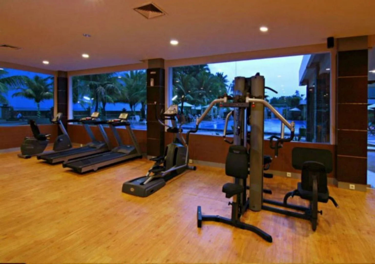 Hotel Pangeran Beach