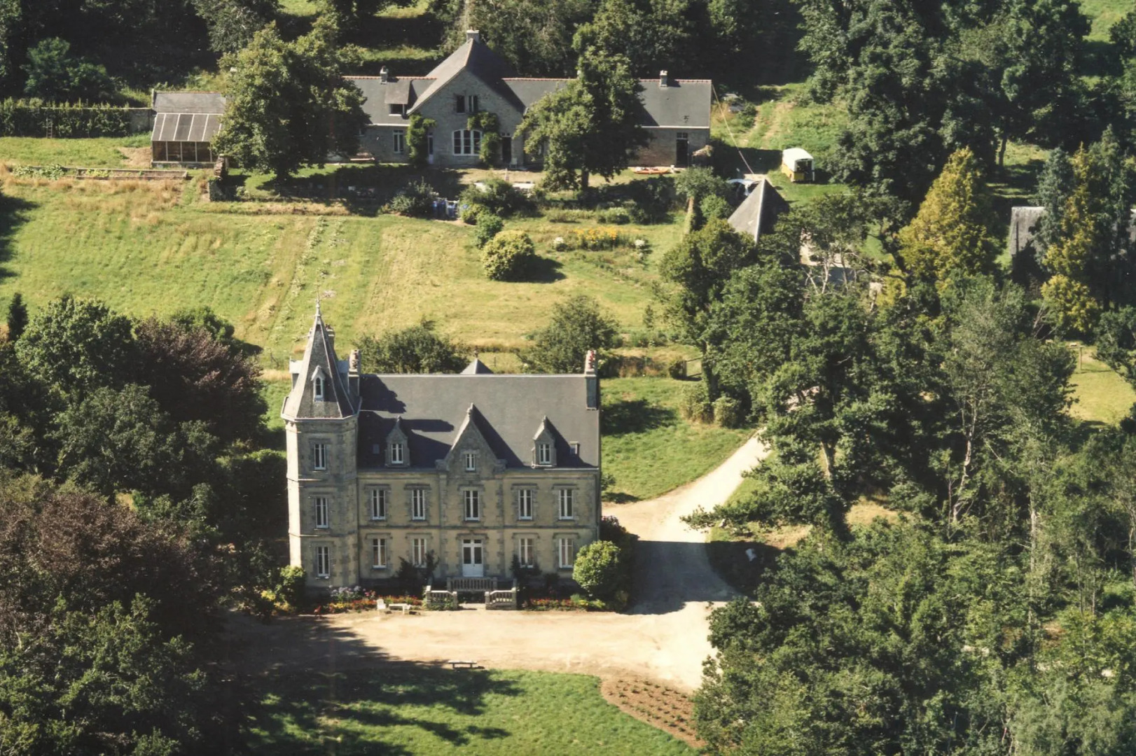Semi-detached House in the Castle Park, Benodet