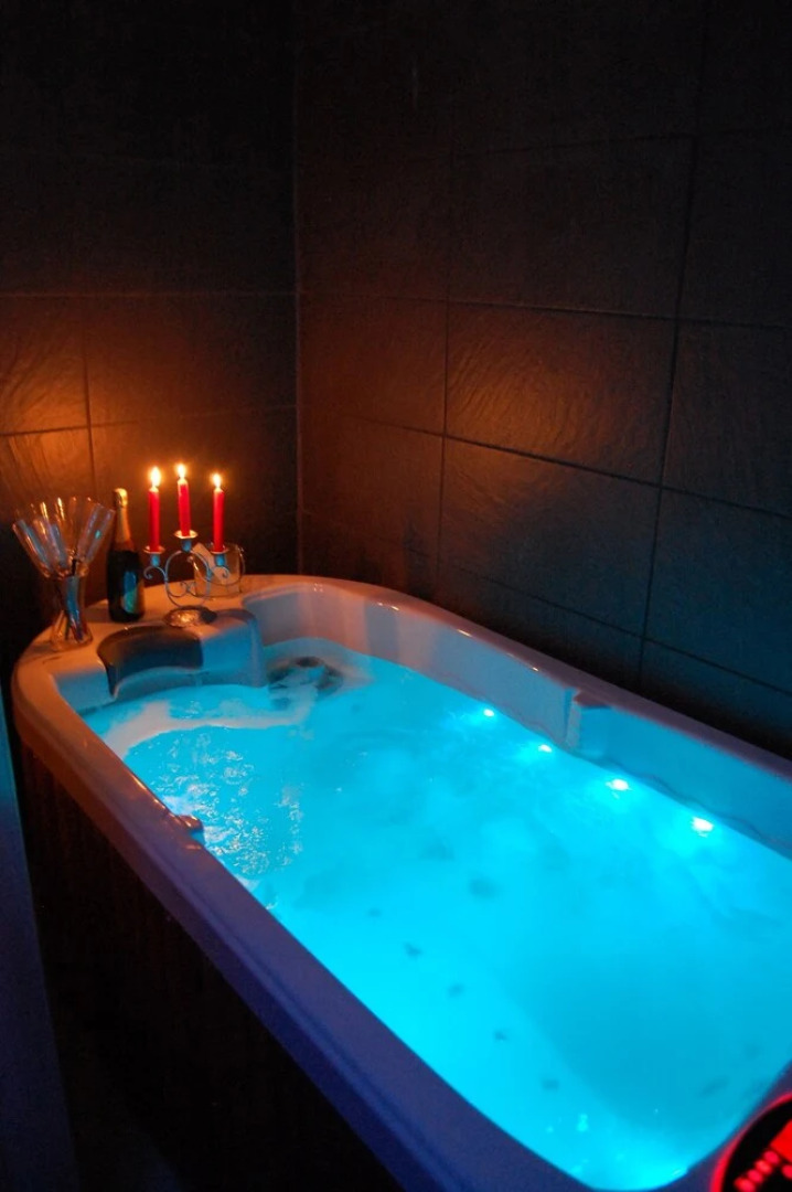 Appartement Legalite Avec Sauna Et Jacuzzi