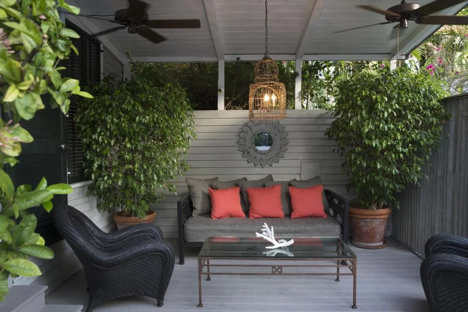 Simonton Court Historic Inn & Cottages