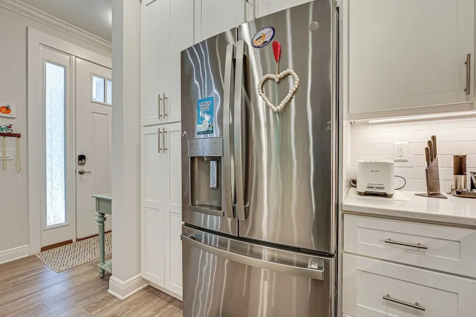 Airy Coastal Casa on Park: 6 Mi to Honeymoon Isle!