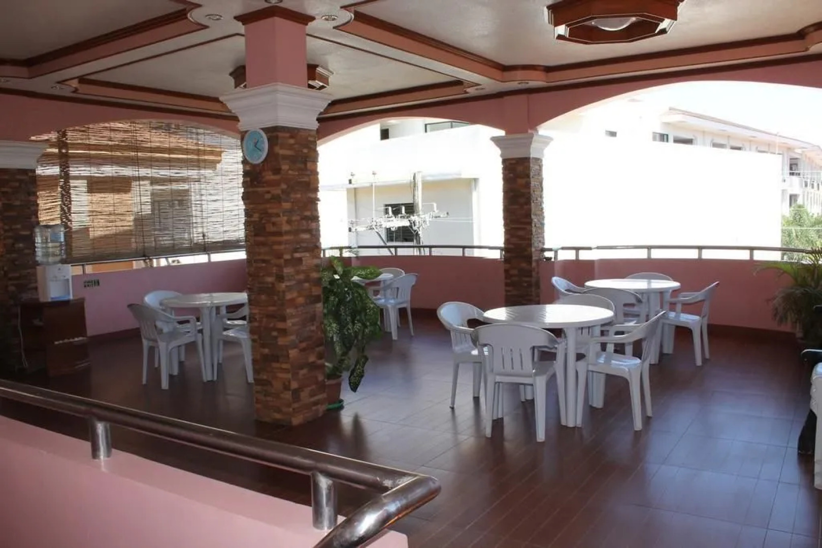 M.N. Boracay Lodge Inn