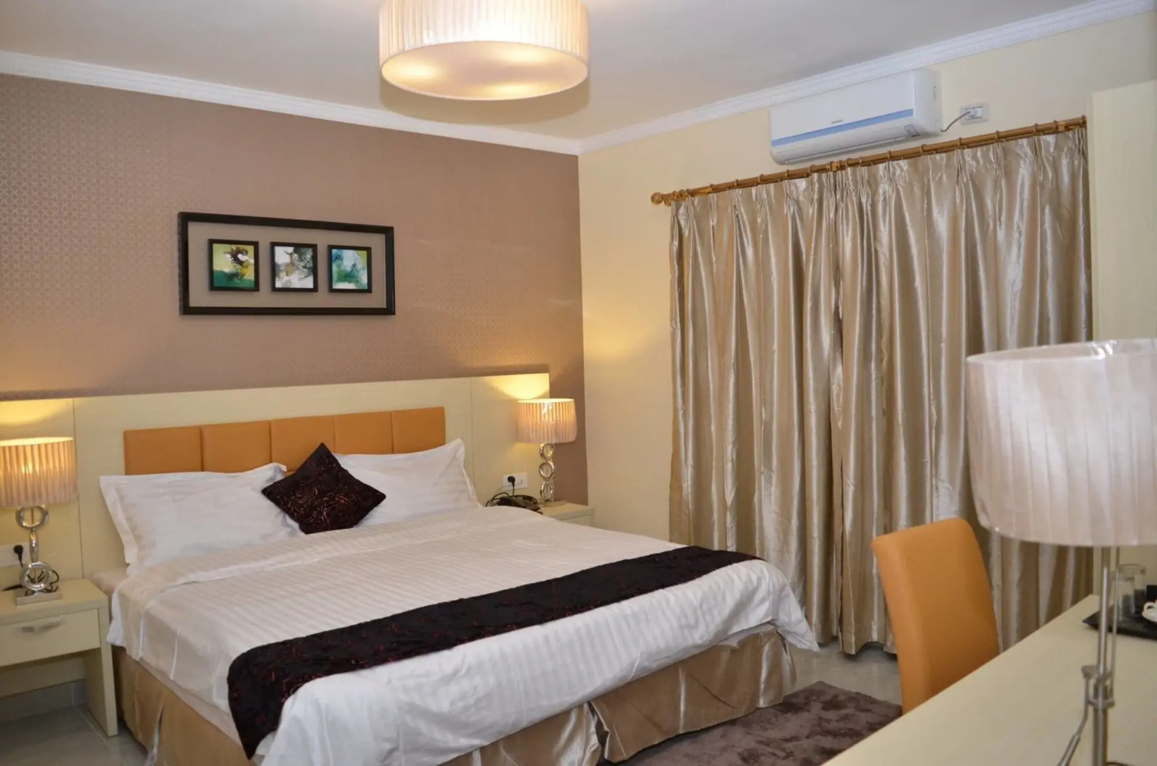 Hotel Pacific