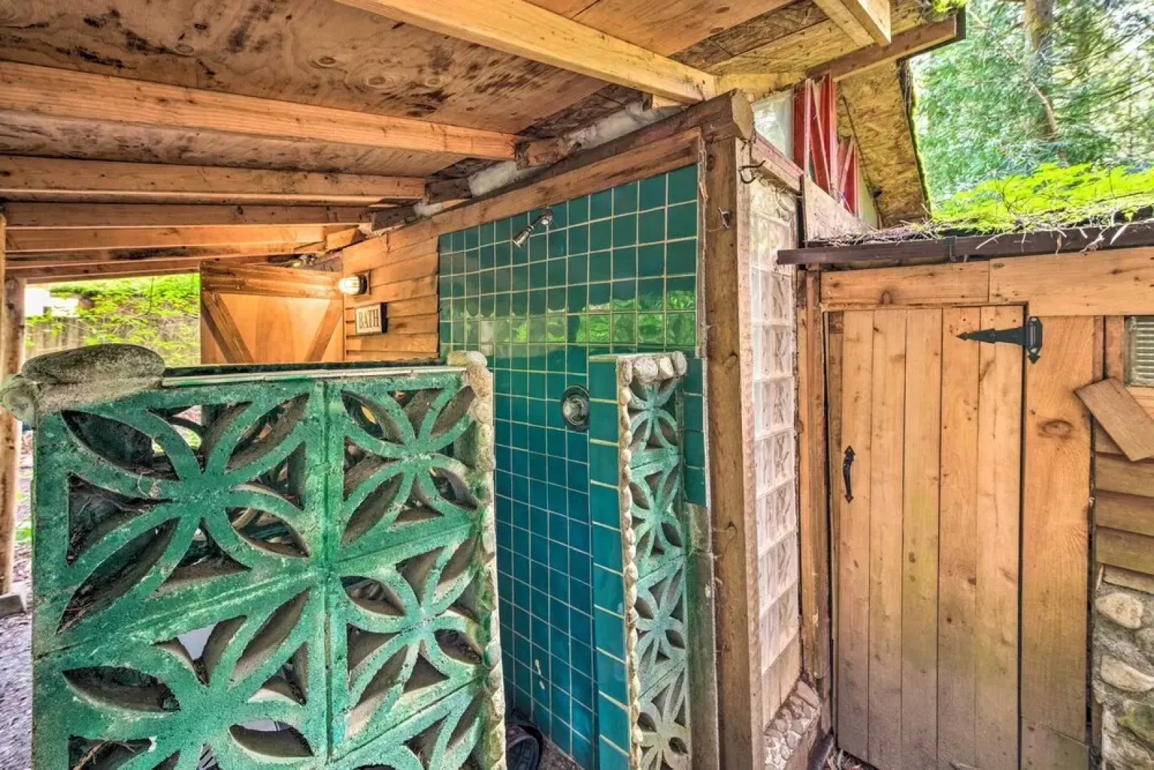 Three Enchanting Riverfront Cabins: Hot Tub Access