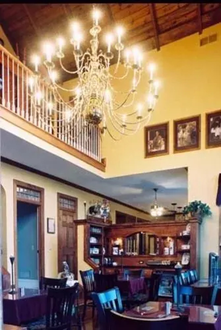 Five Bridge Inn