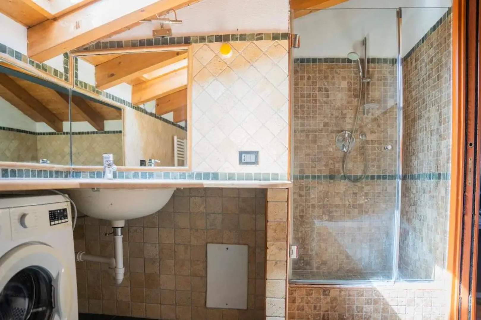 042 - Attico delle Pesche 10 minuti Mare, RISTRUTTURATO