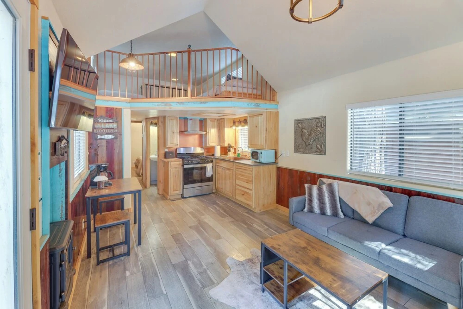 Quiet Lake Almanor Cabin, Steps to Fishing