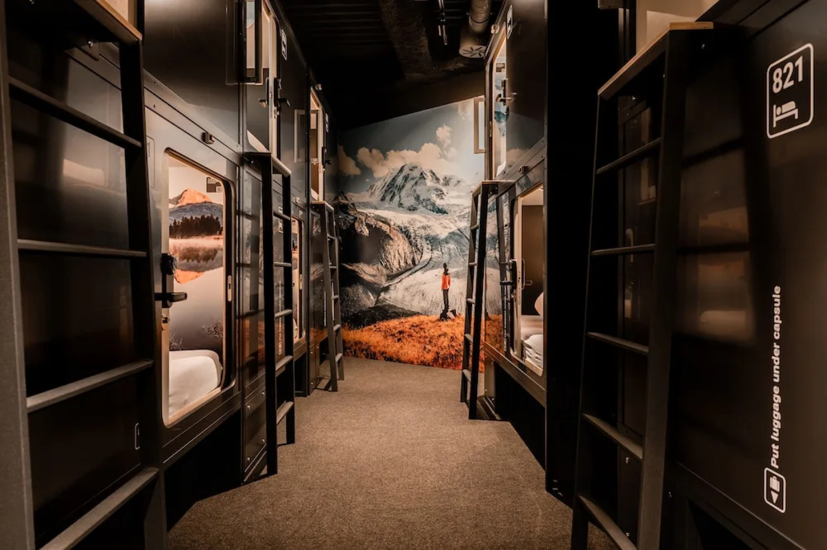 Capsule Hotel - Zurich Airport