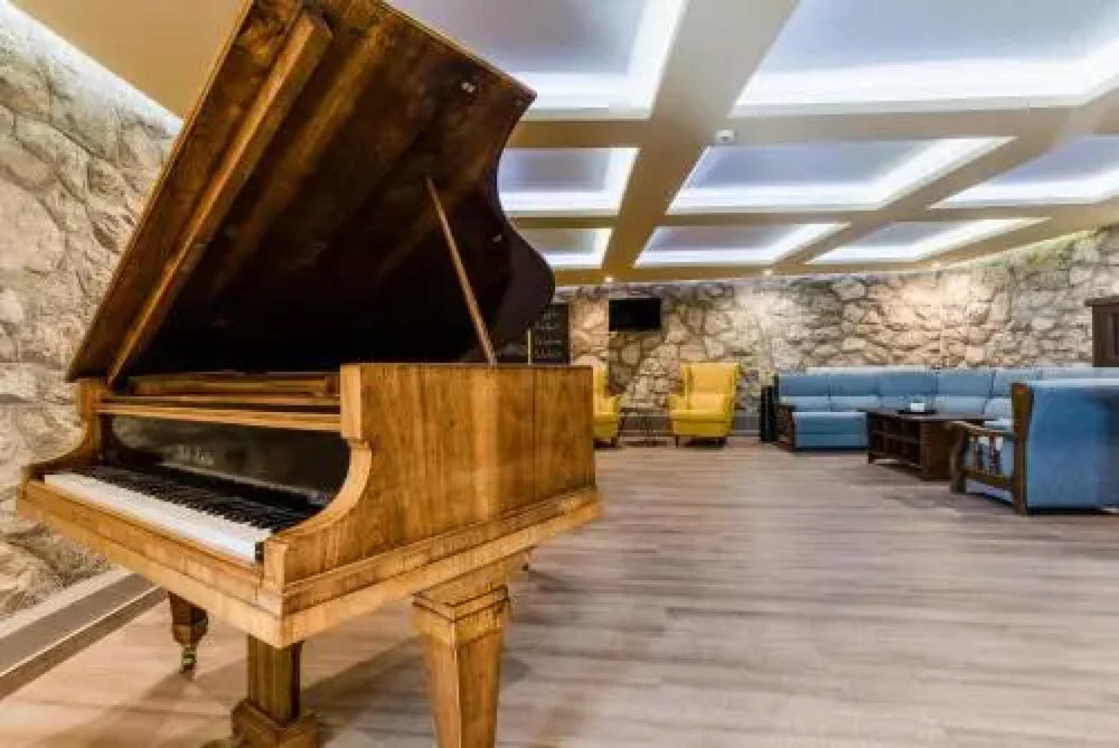 Amstel Hattyú Fogadó és Amstel Cafe & Restaurant