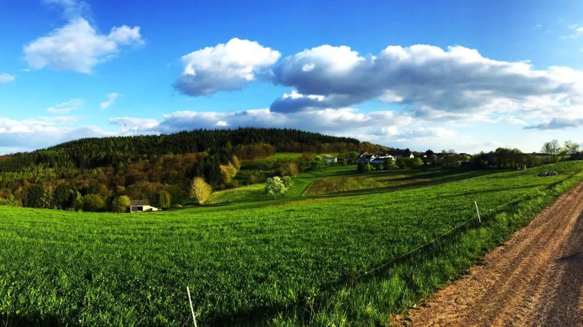 Auszeit-Eifel Eifelhaus "Burgaß 1807" Sauna & Badezuber