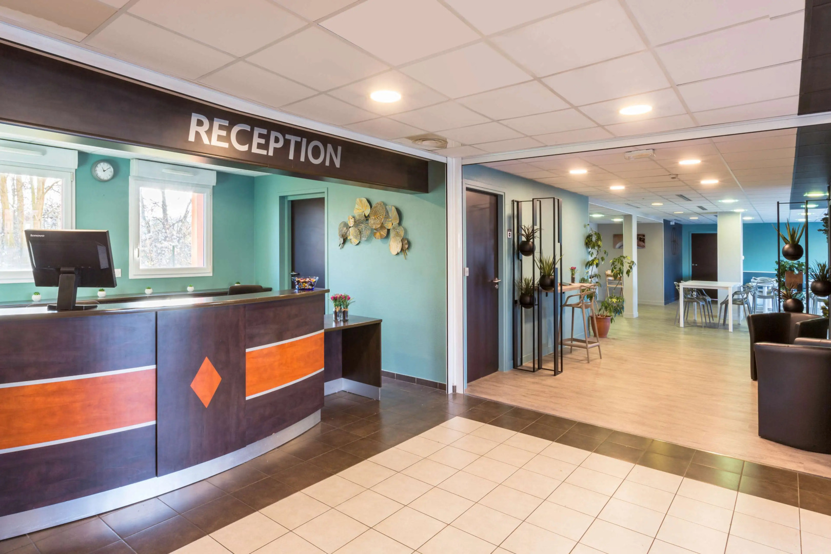 Sure Hotel by Best Western Saint-Amand-Les-Eaux