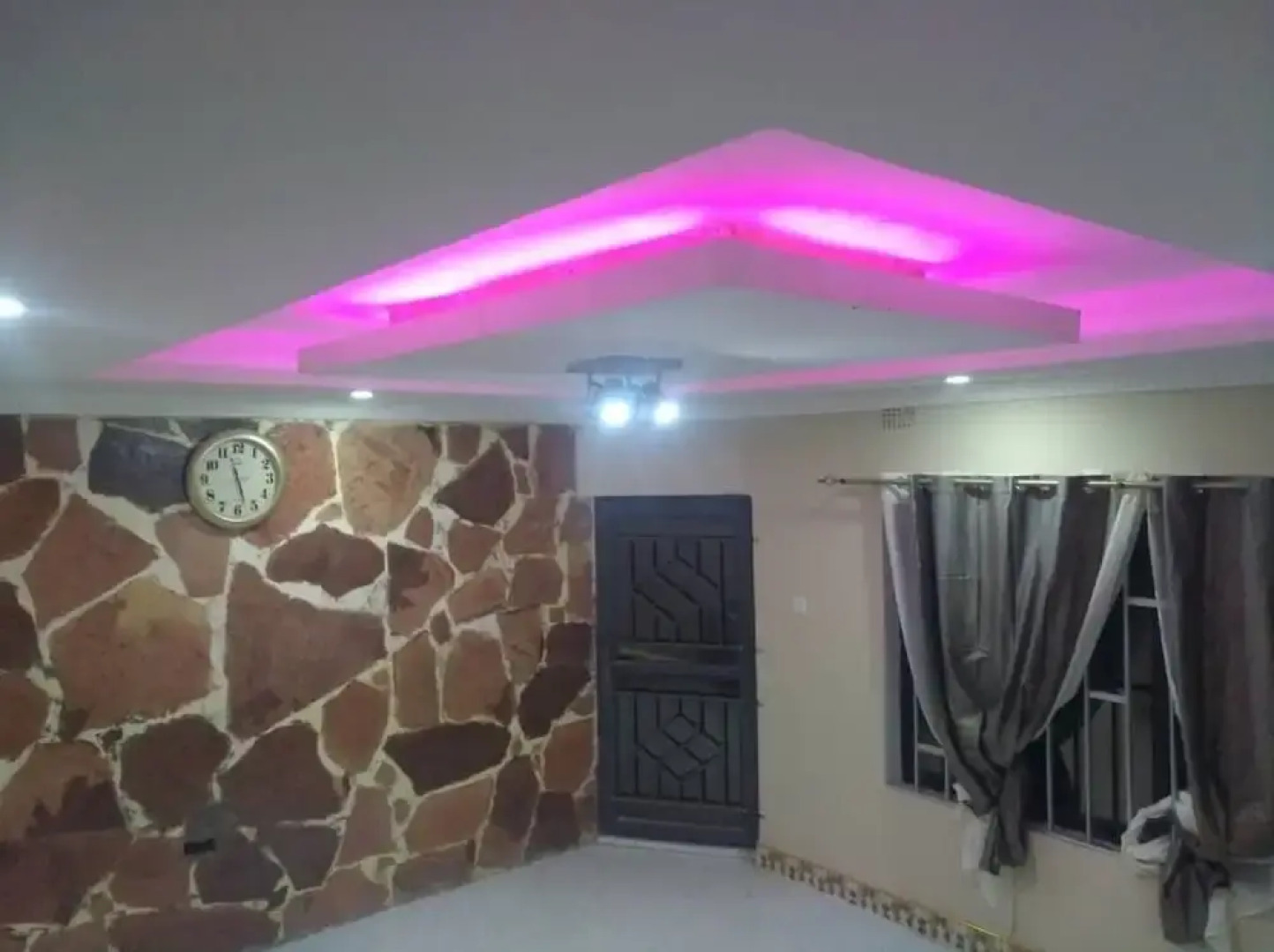 Seven Palms Executive Lodge