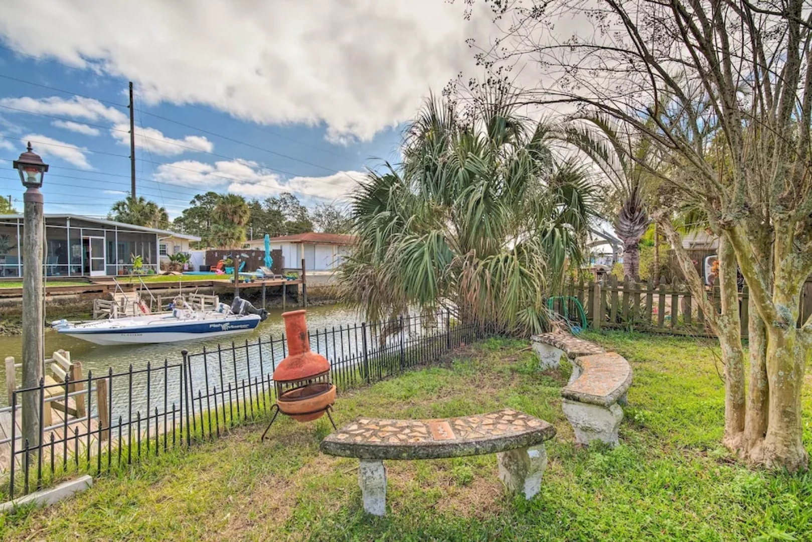 Sun-soaked Hudson Getaway w/ Canal Access!