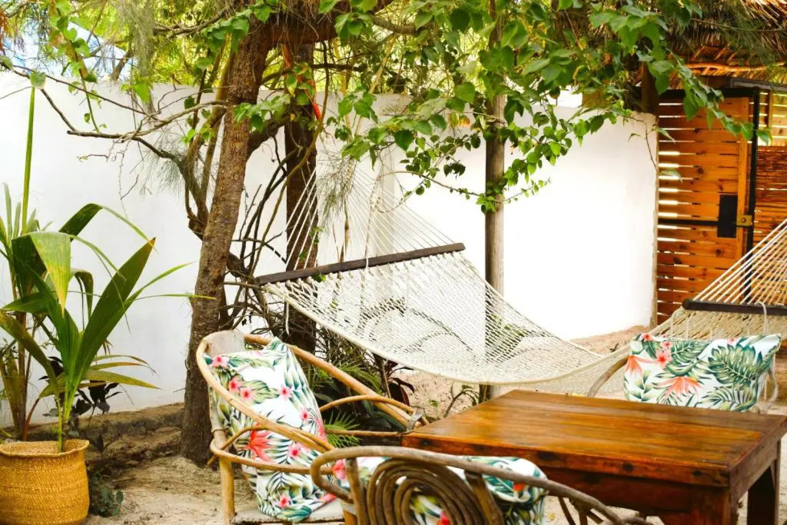 Maryam Garden Apartments & Villa