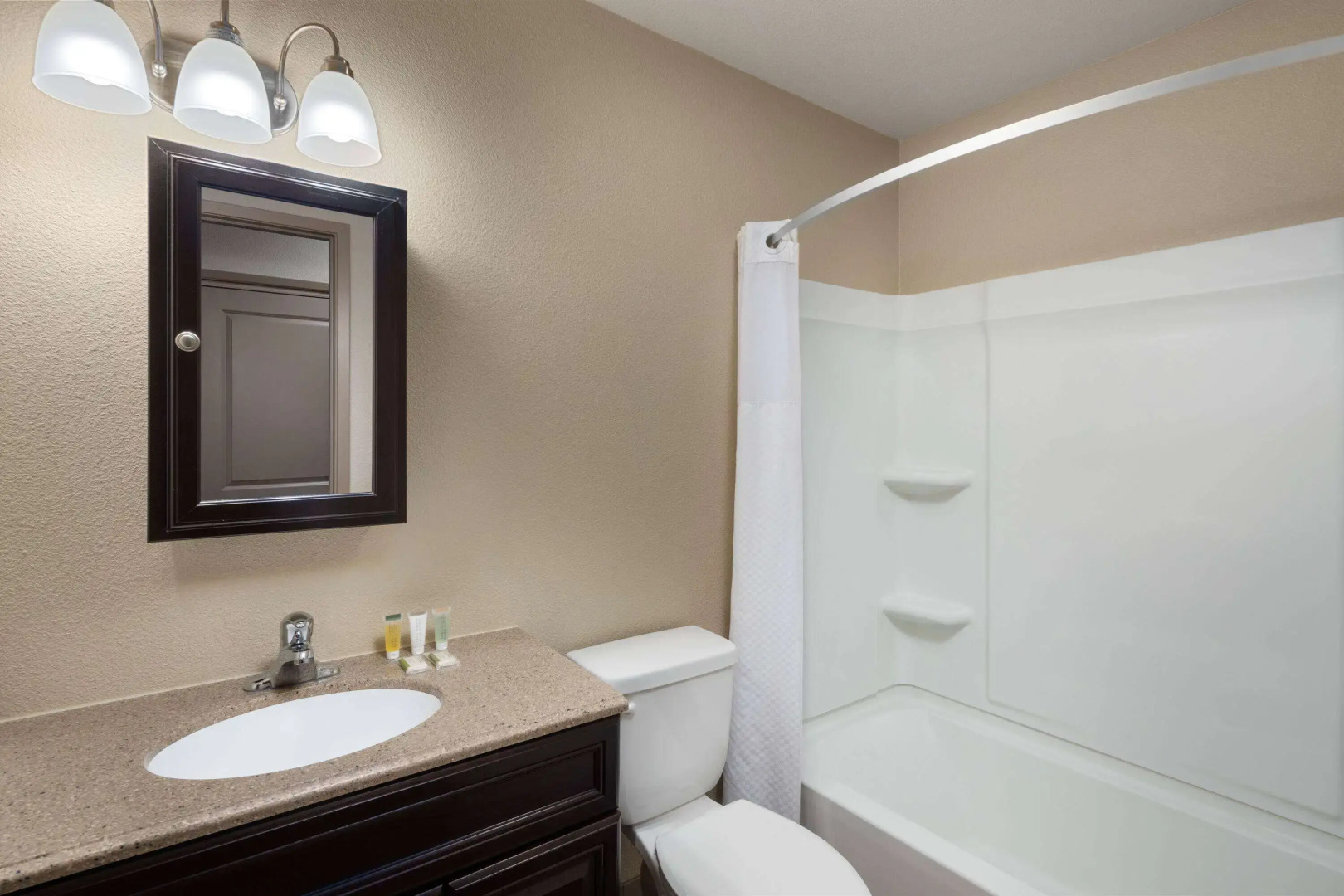 Super 8 by Wyndham Fallon