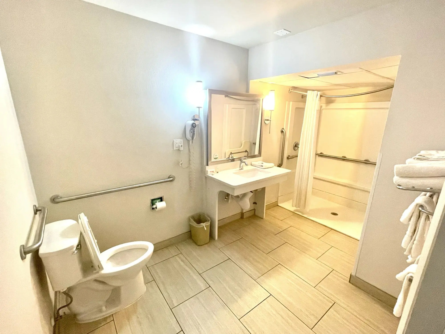 Red Roof Inn PLUS+ & Suites Tampa