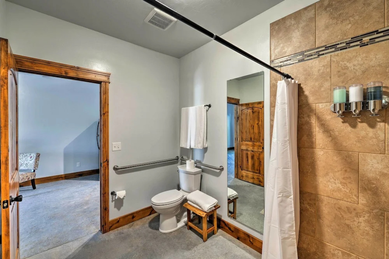 Lava Hot Springs Studio - Walk to Portneuf River!