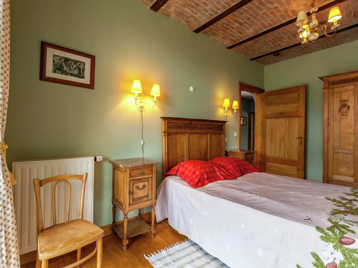 Wonderful Holiday Home in Saint-hubert With Sauna