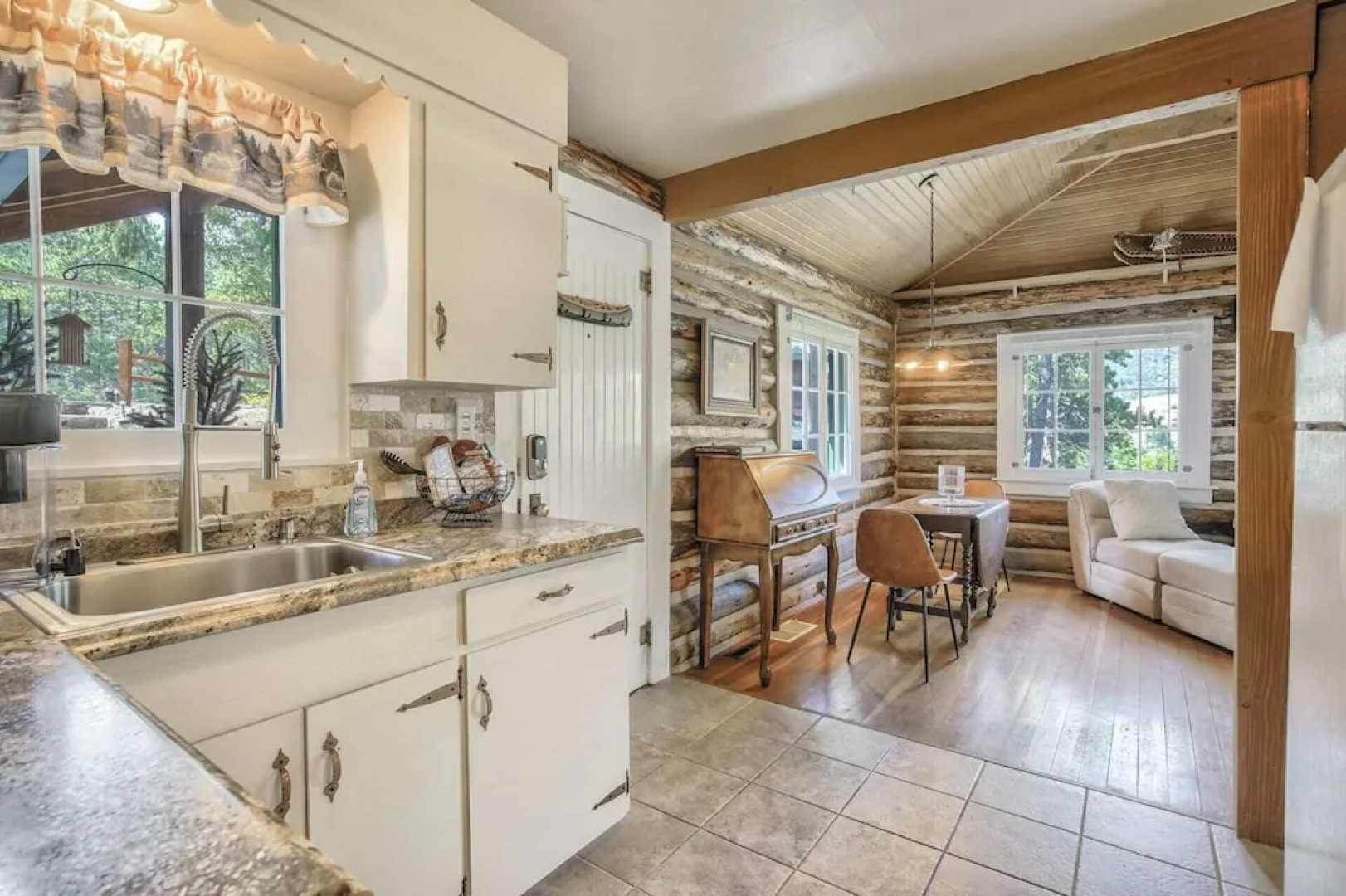 Wine Gazebopikes Peak Mountain Log Cabin for 2