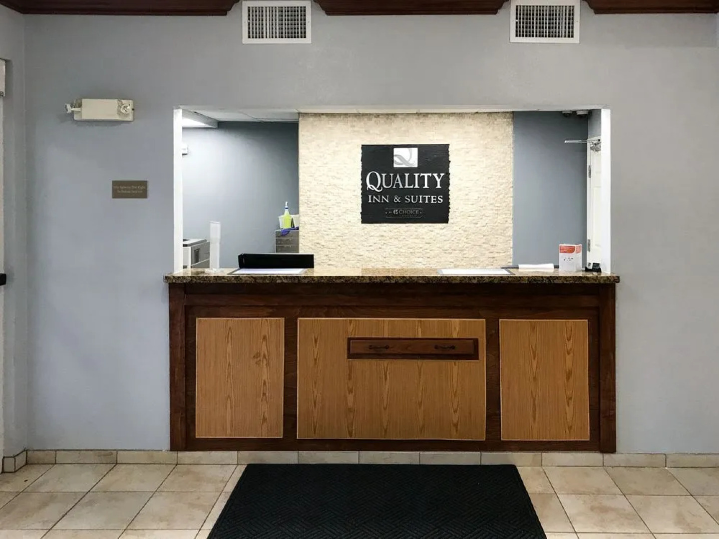 Candlewood Suites Waterloo- Cedar Falls