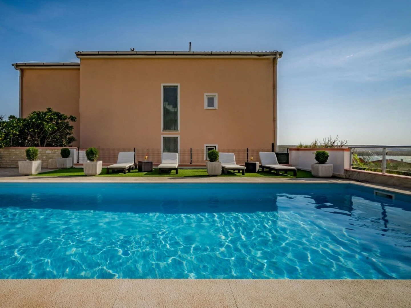 Melandura Dinji ka in Dinji ka