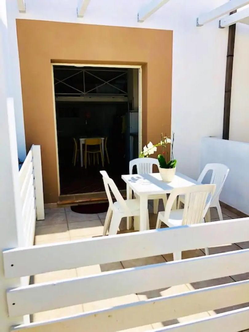 Studio In Rilievo, With Enclosed Garden And Wifi - 5 Km From The Beach