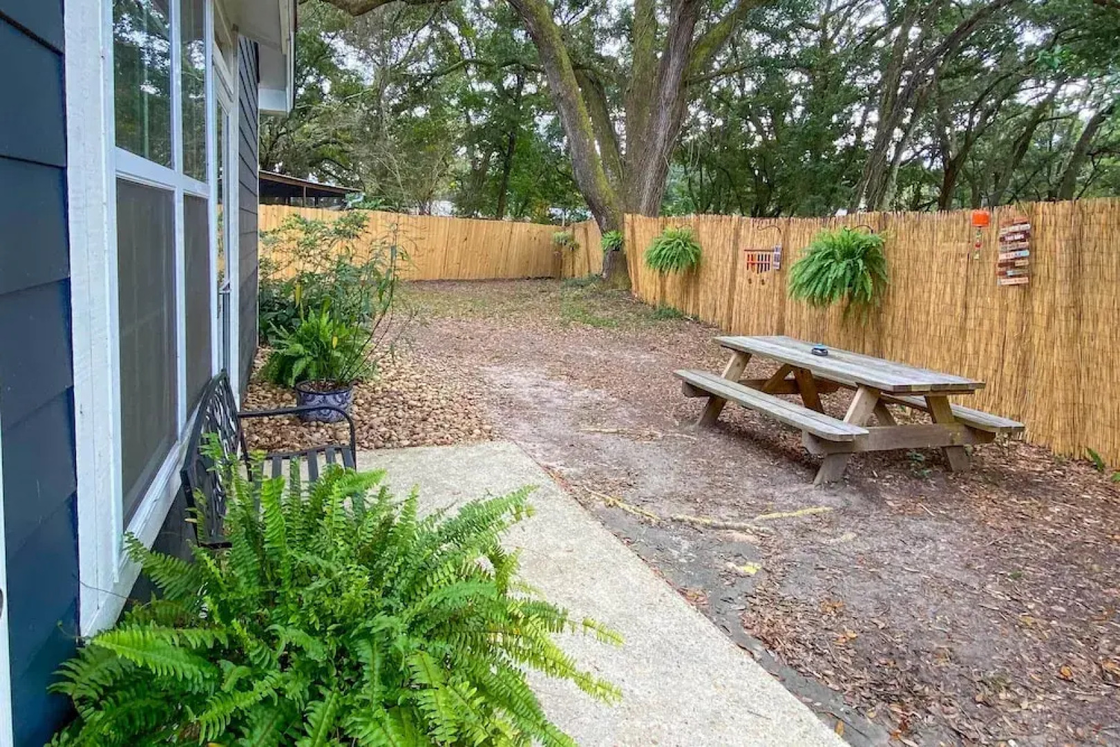 Pet-friendly A-frame Retreat Near Dtwn + Beaches!
