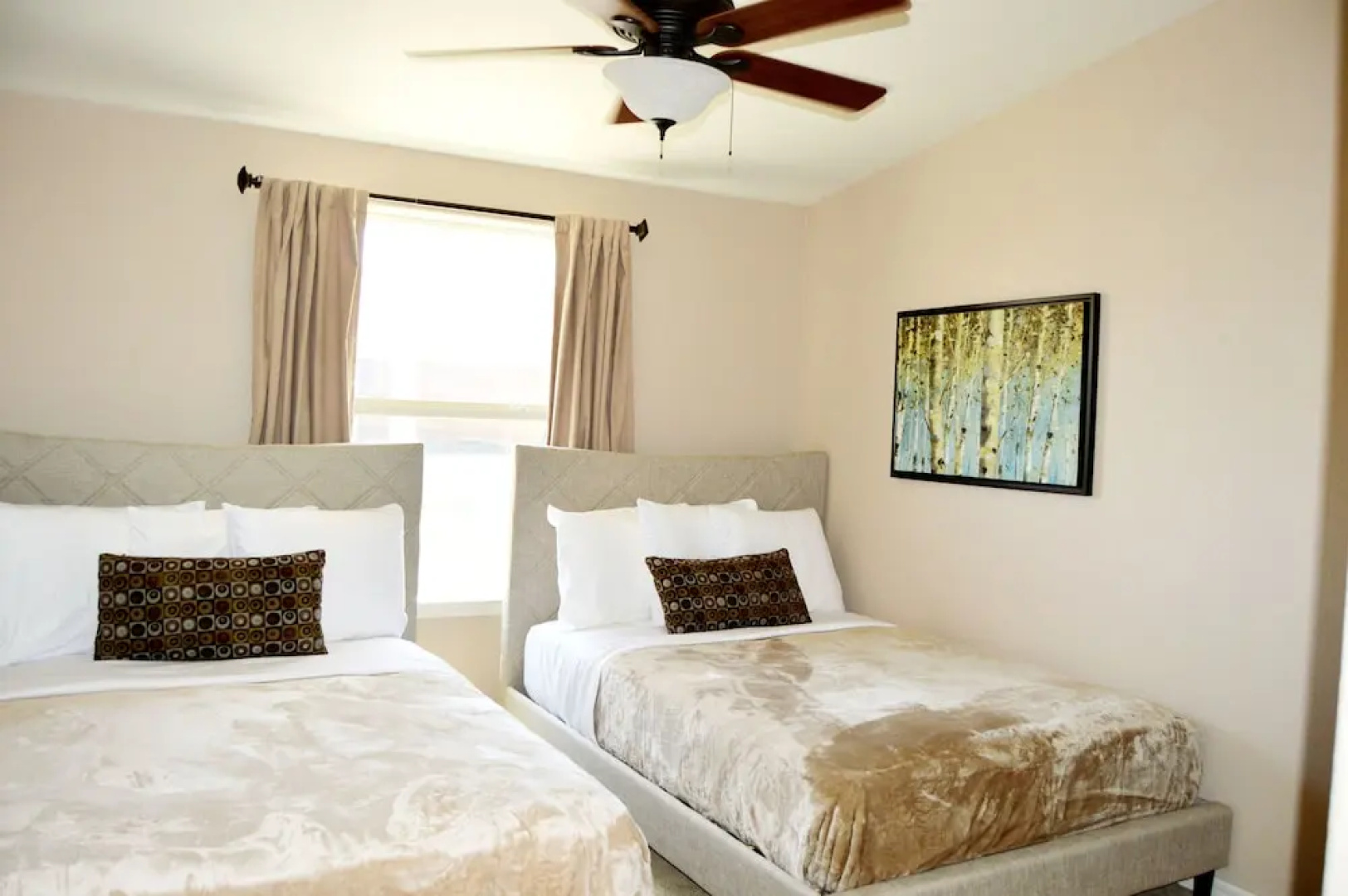 Gorgeous 3BD Havasu Home with Lake View