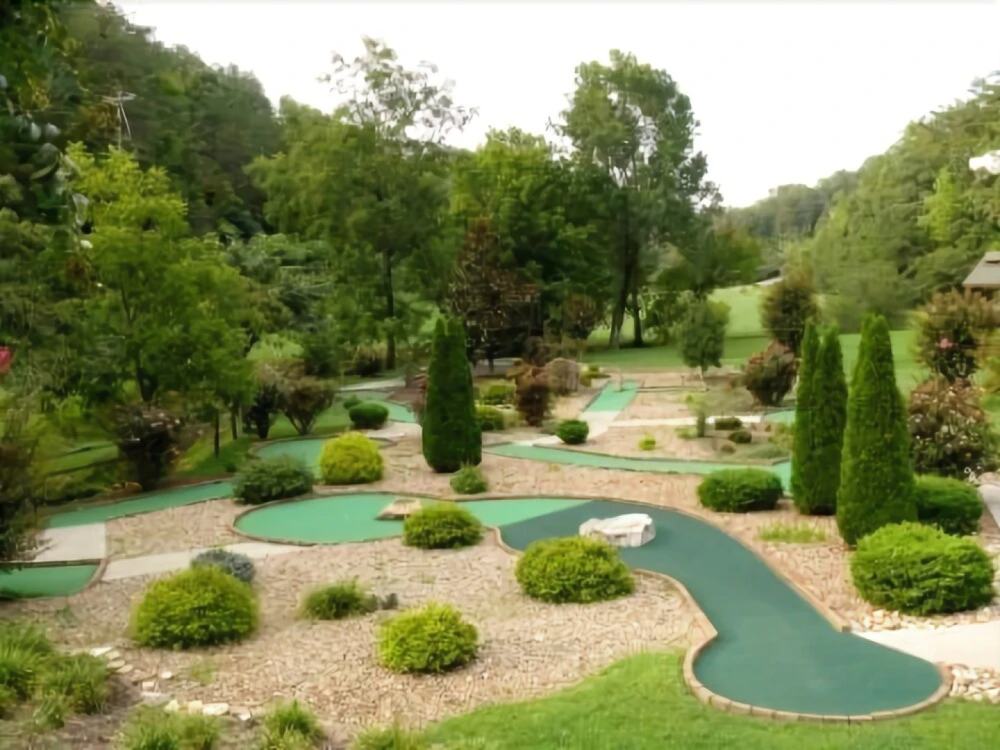 Enchanted Forest - 2 Br cabin by RedAwning