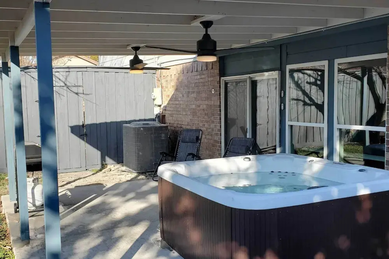 17 Mi to Dallas: Richardson Home w/ Hot Tub