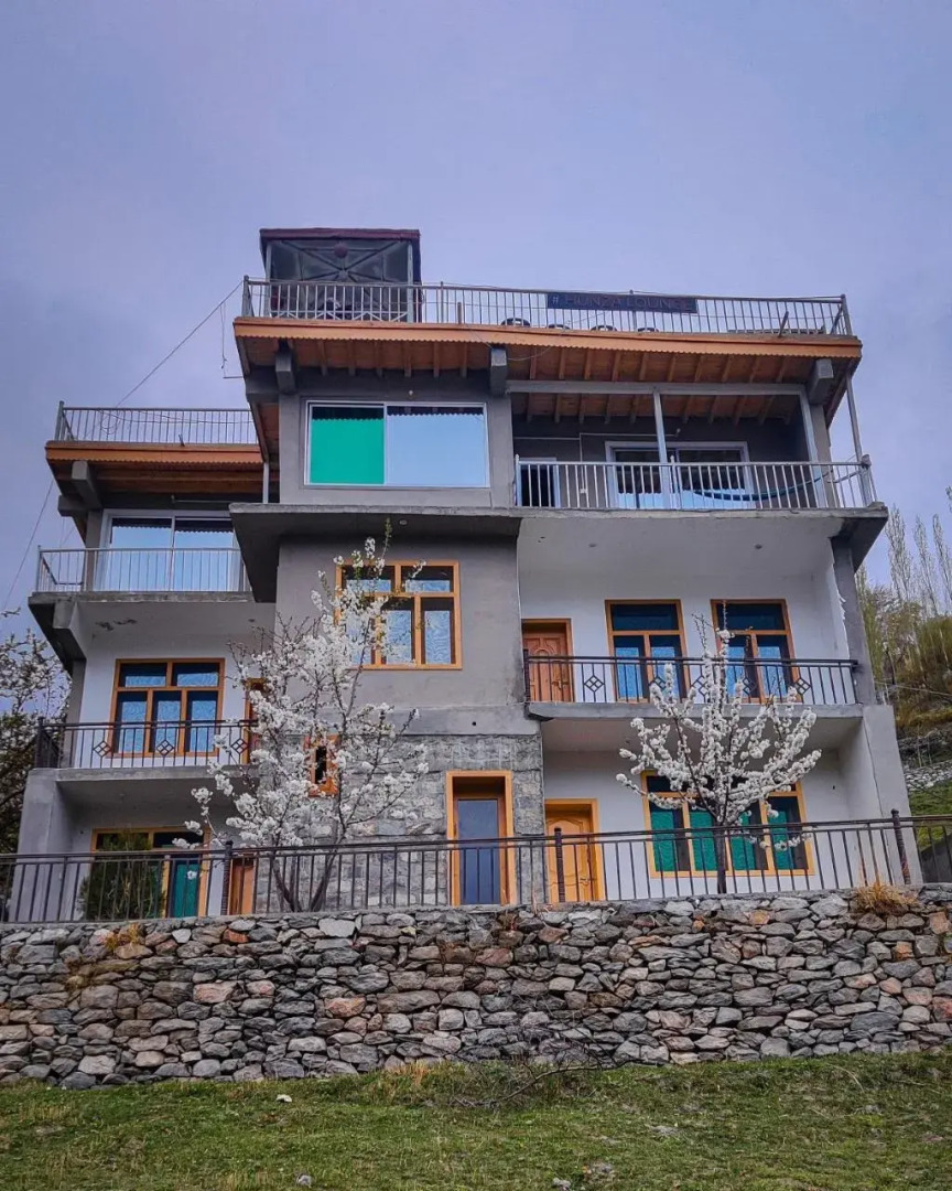 Hunza Lounge