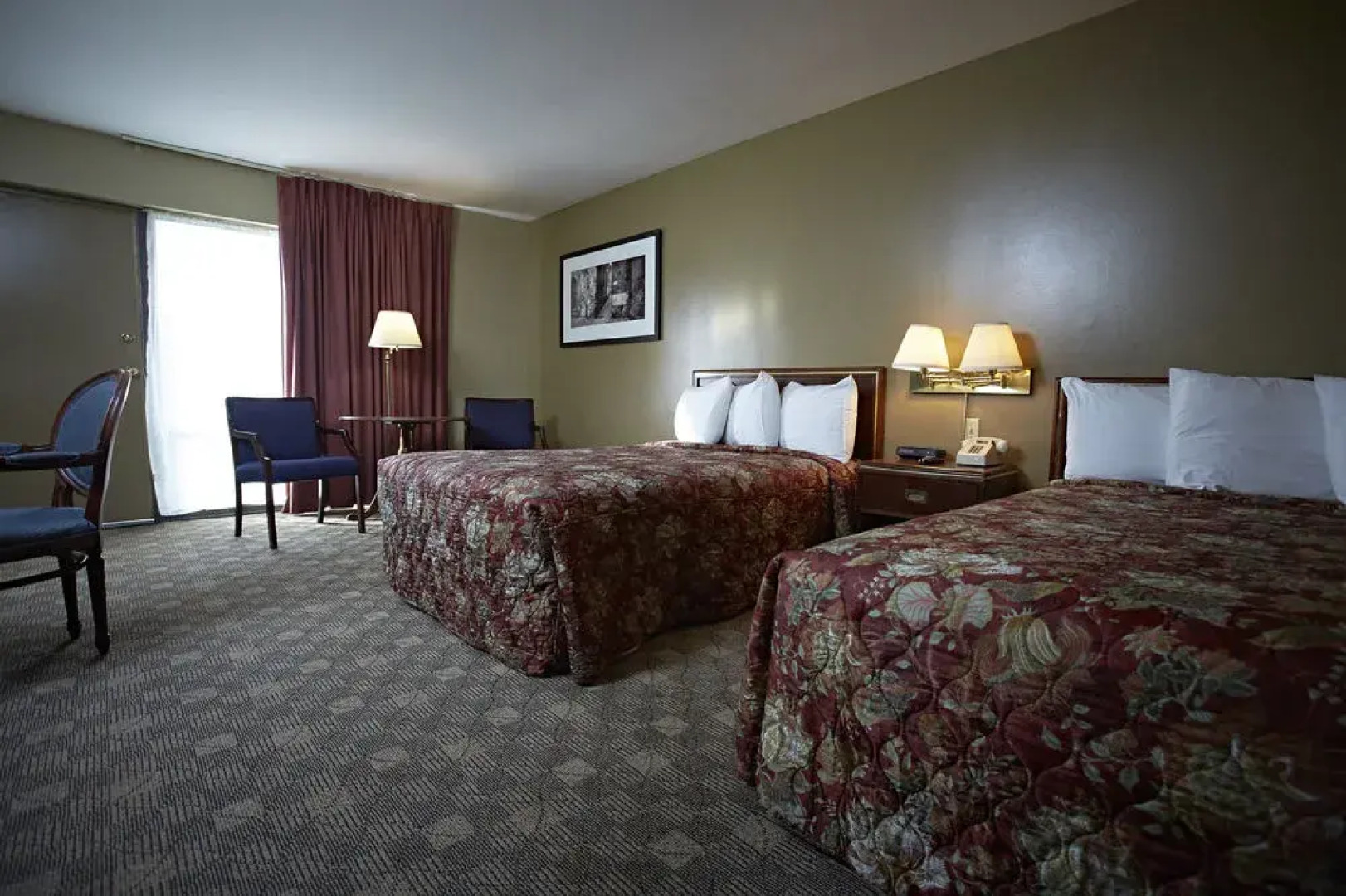 Don Hall's Guesthouse