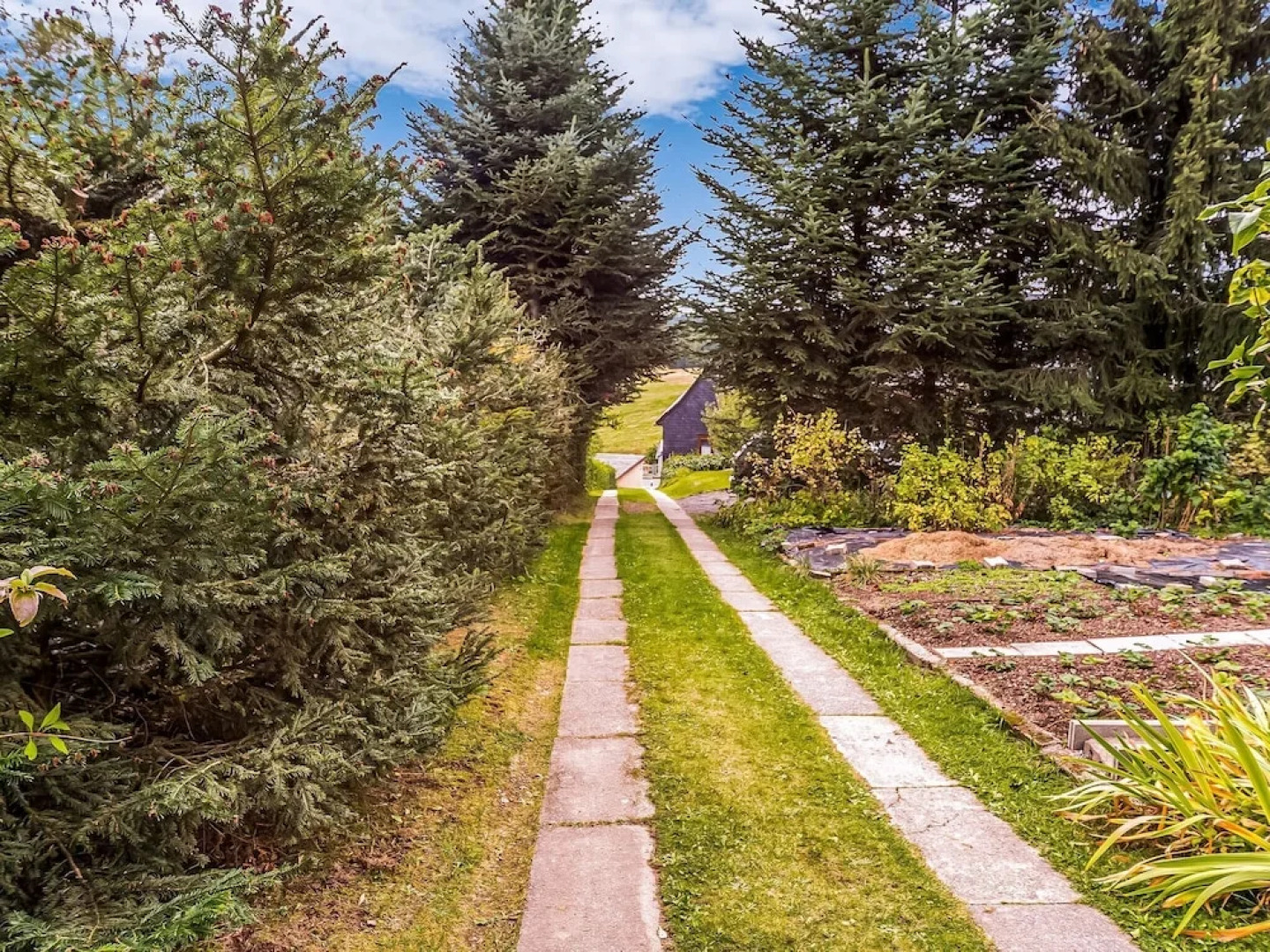 Beautiful Detached Holiday Home With Sauna Adjacent to the Rennsteig in Thuringia