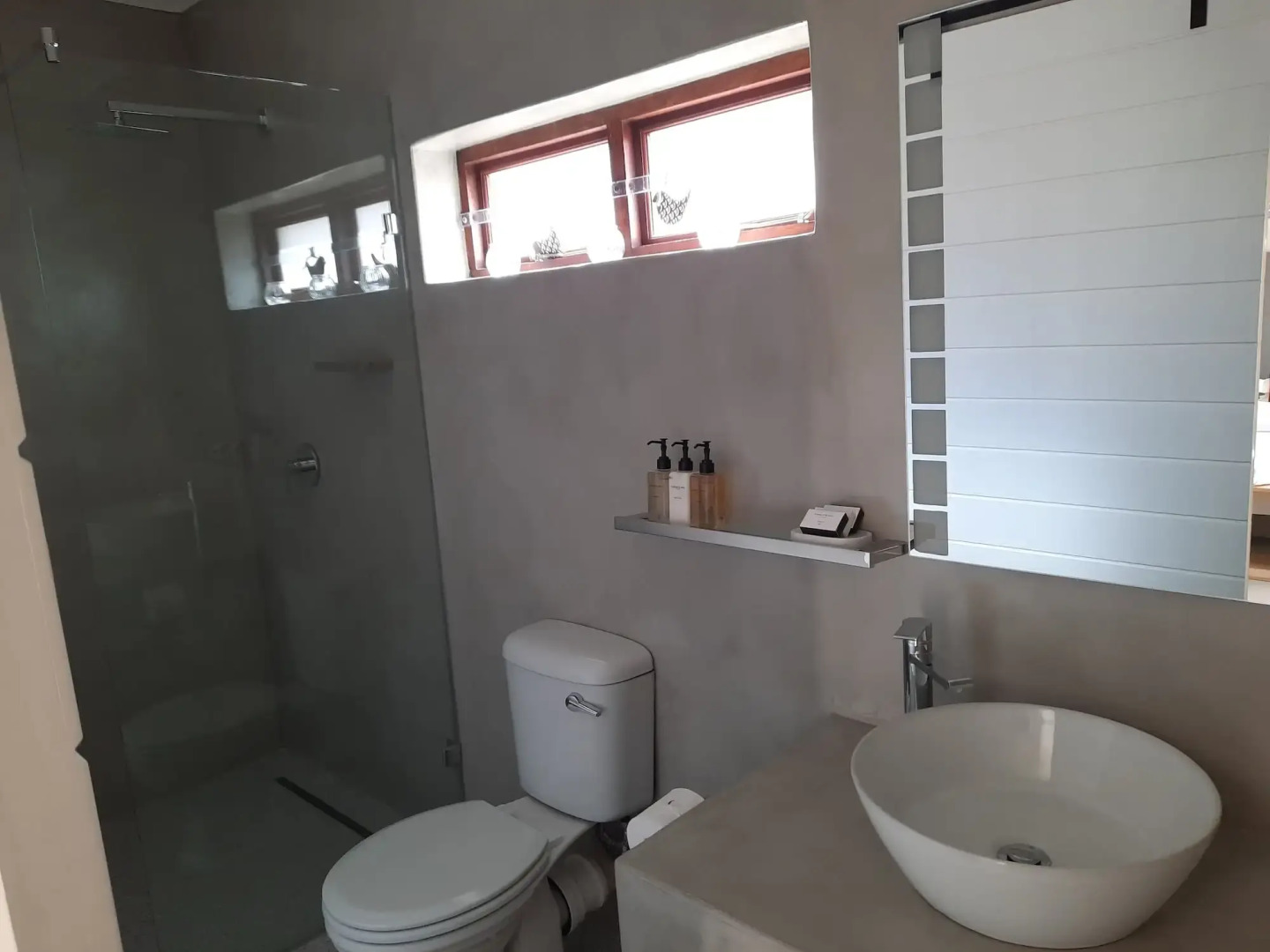 Lavender Manor Guest Lodge