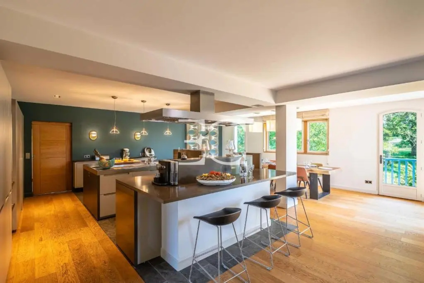 Easy Clés- Splendid 8 bedrooms property & pool