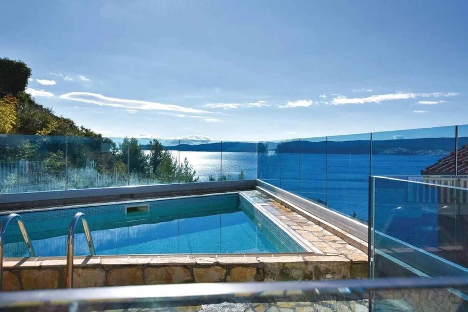 Emilie's House And Apartment