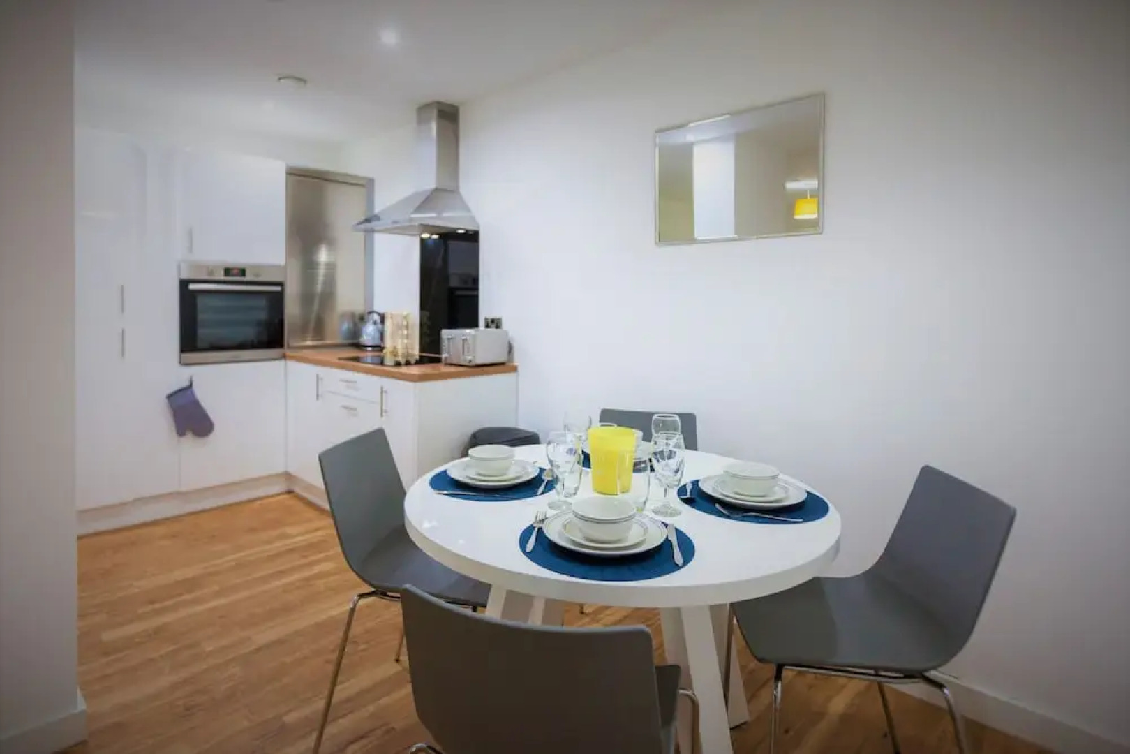 Beautiful Apartments in Media City