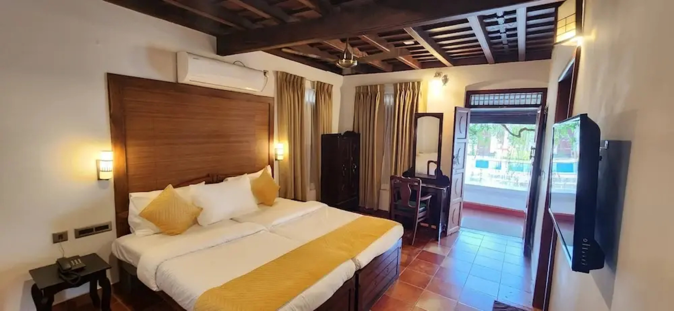 Kumarakom Tharavadu - Heritage Hotel