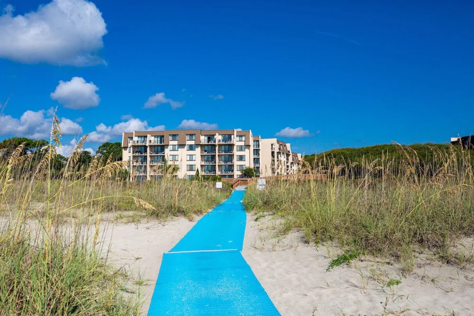 Seawatch at Island Club