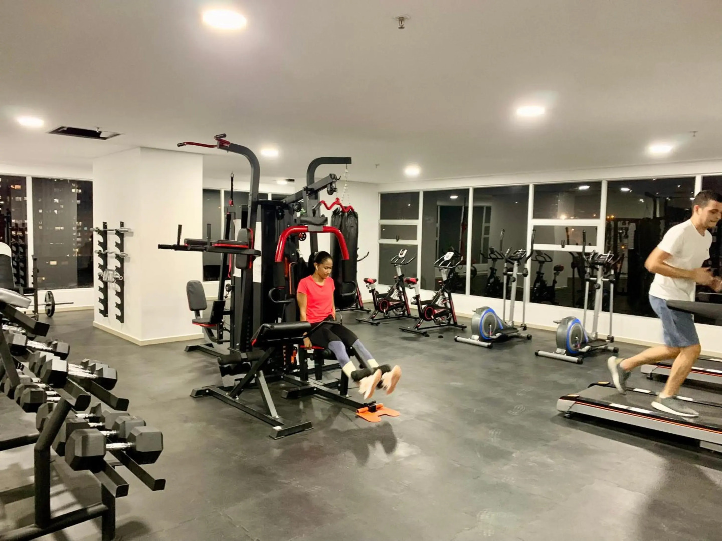 CE26 Beautifull Apartment and Parking