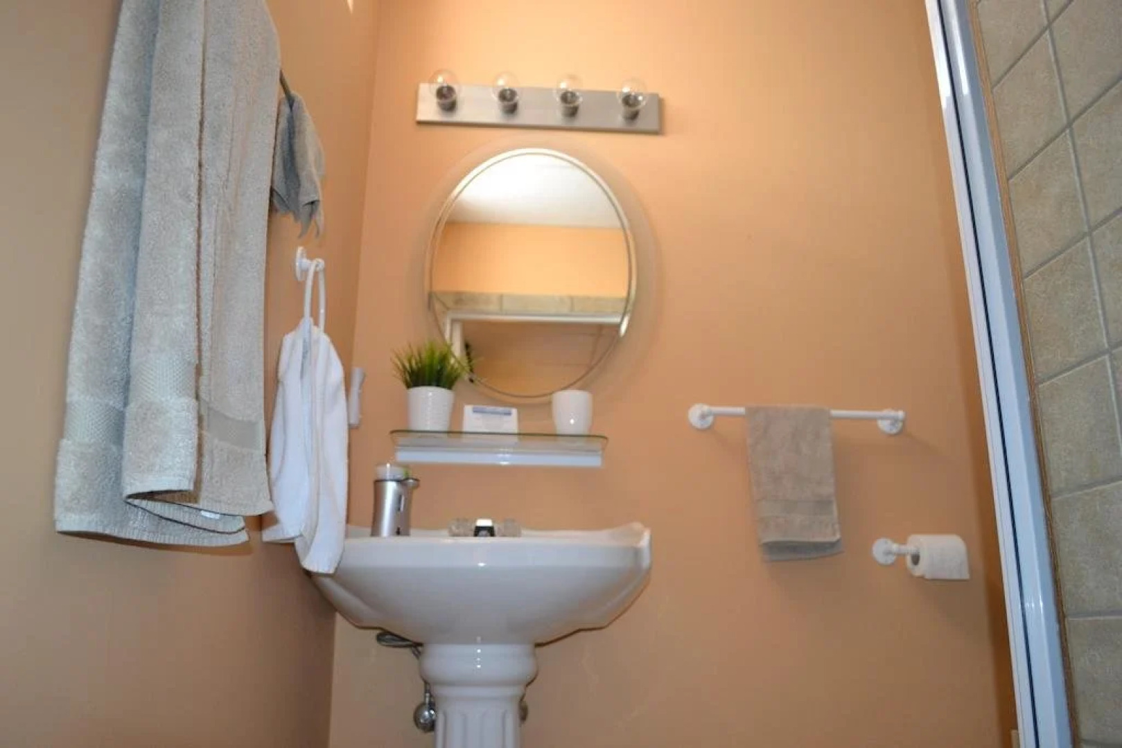 Pigeon Lake Bed & Breakfast