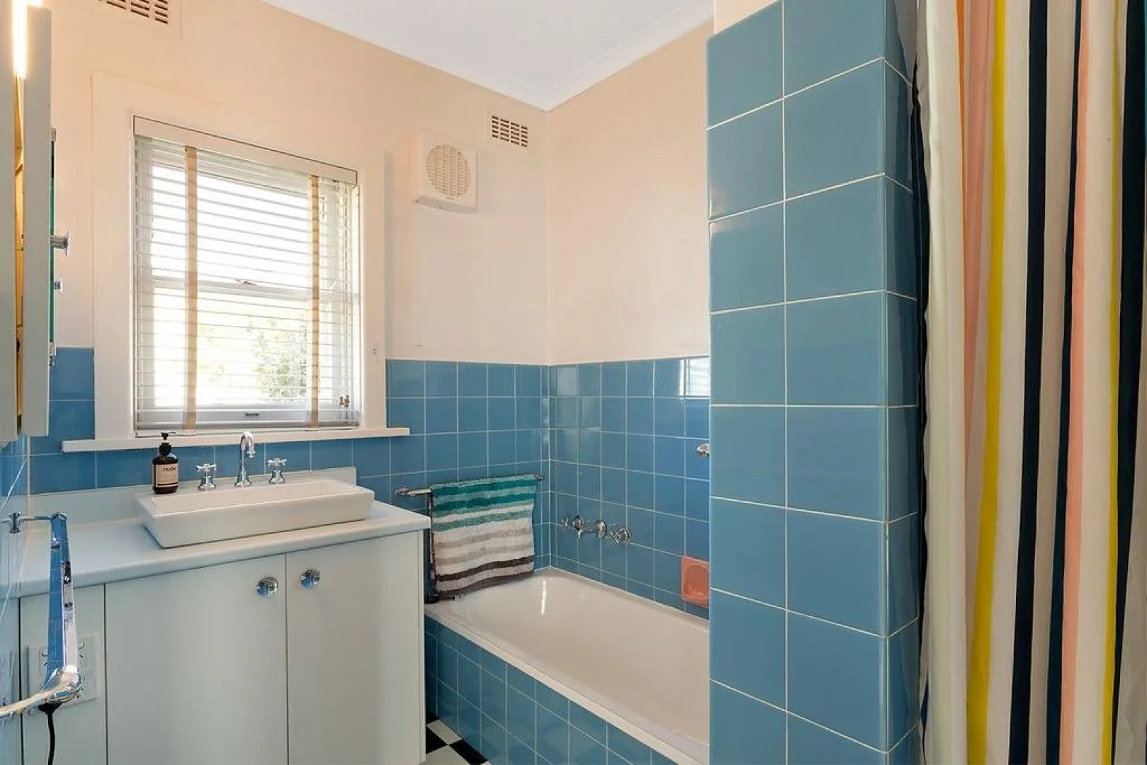 The 50's Beach House