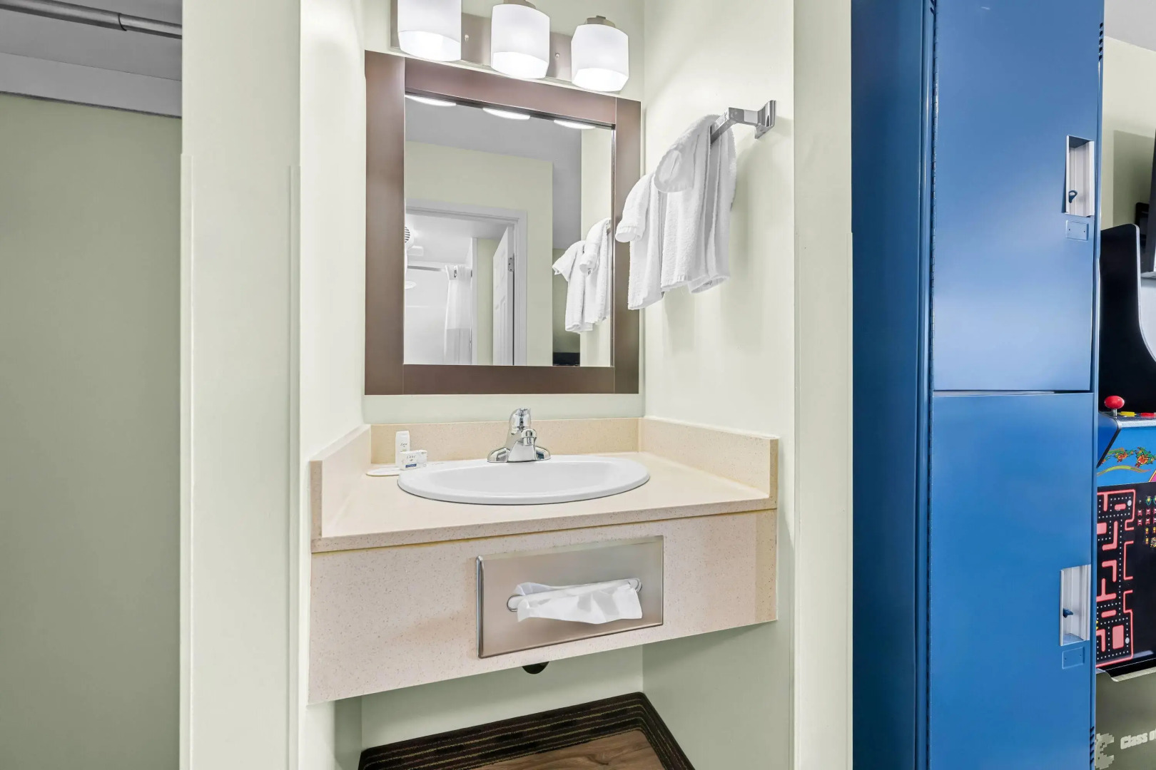 Super 8 by Wyndham Saskatoon Near Saskatoon Airport