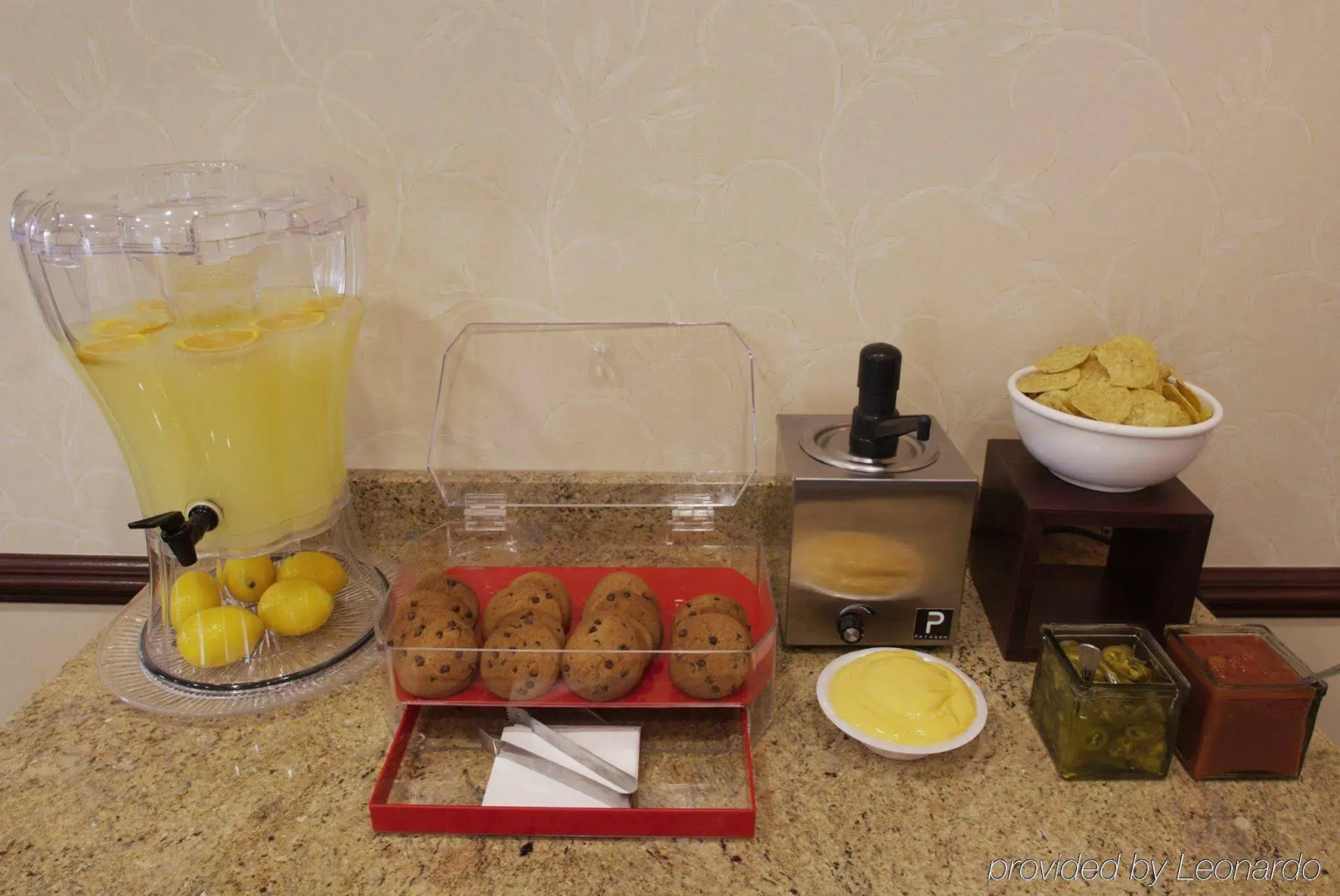 Best Western Plus First Coast Inn & Suites