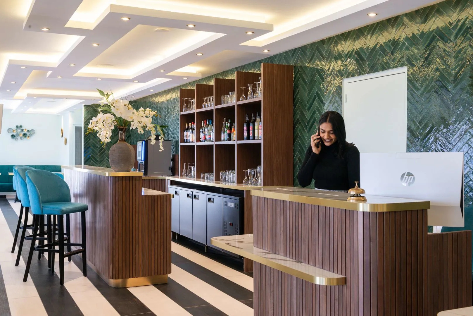 Отель The Originals Boutique, Hôtel Porte de Dieppe